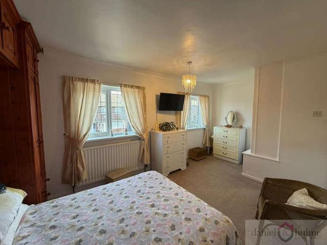 House for sale in Kingsley Moor, Staffordshire