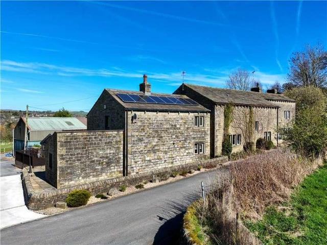 House for sale in Winewall, Higherford