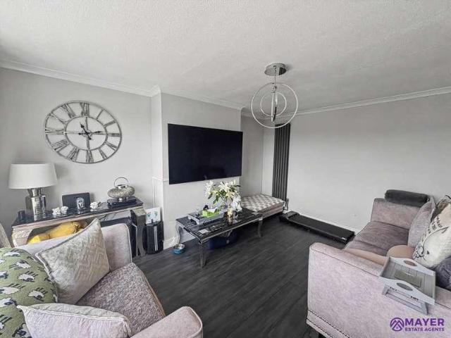 House for sale in Colebrook Village, Mount Wise