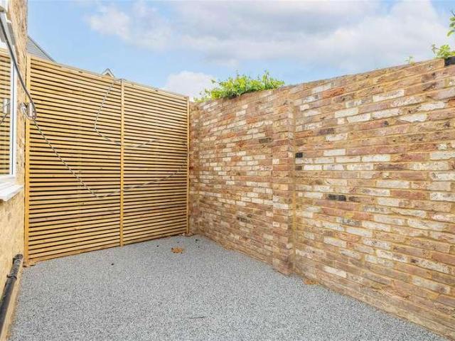 House for sale in Clewer Village, Windsor