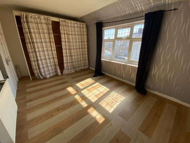 House for sale in Dagenham, Greater London