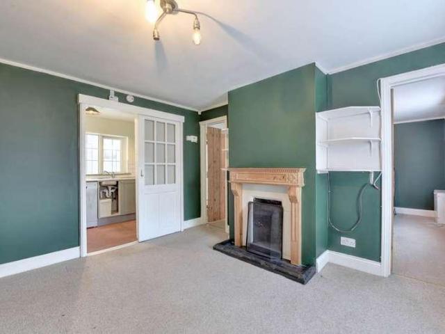 House for sale in Henley-on-Thames, Berrick Salome