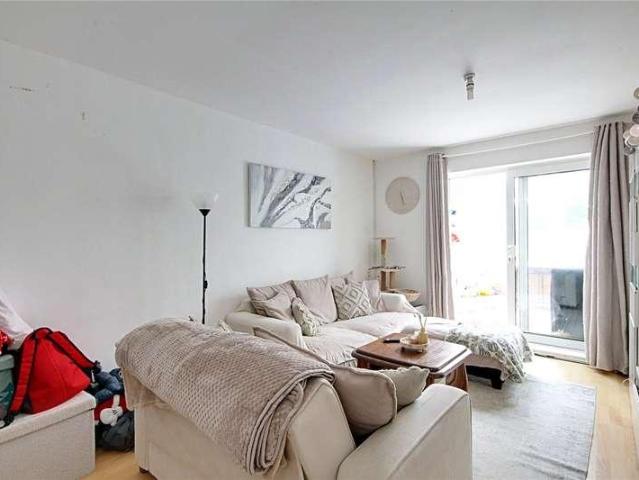 House for sale in Freezywater, Greater London
