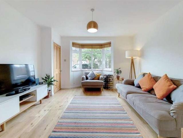 House for sale in Royal Borough of Kingston upon Thames, Greater London