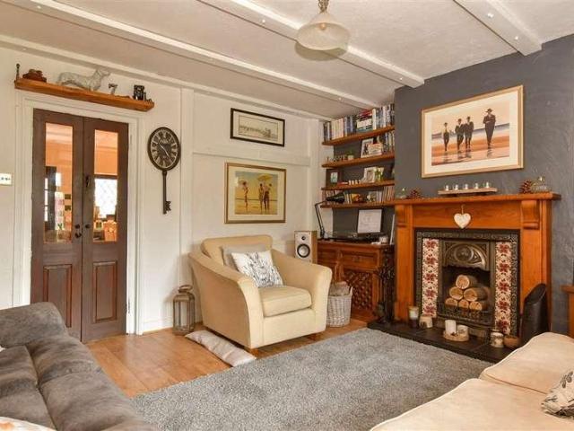 House for sale in The Butts, Kent