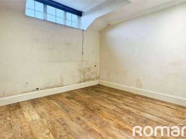 House for sale in West Drayton, Yiewsley