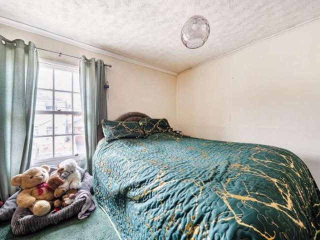House for sale in Chipping Hill, Essex