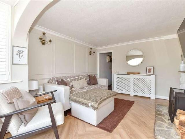 House for sale in Uckfield, Cross In Hand