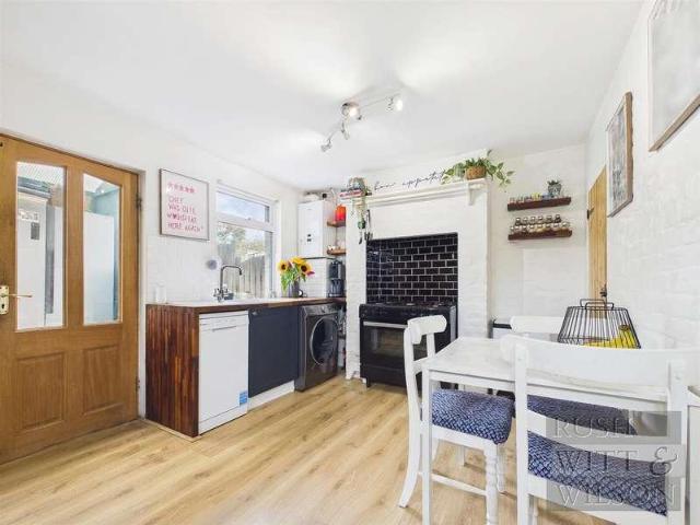 House for sale in Starr's Green, Rother