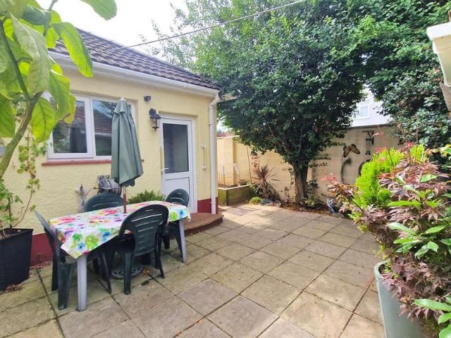 House for sale in Porthcawl, Newton