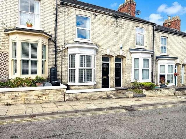 House for sale in High Field, York