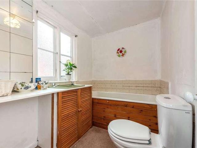 House for sale in Bolton Low Houses, Hampshire