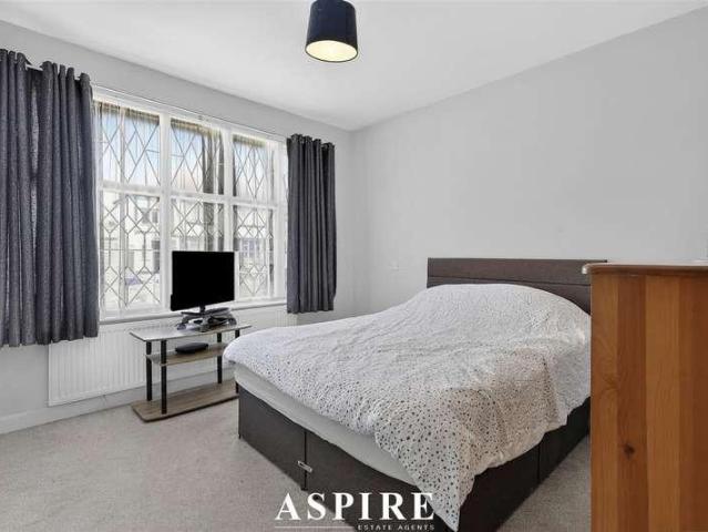 House for sale in Alton Barnes, Essex