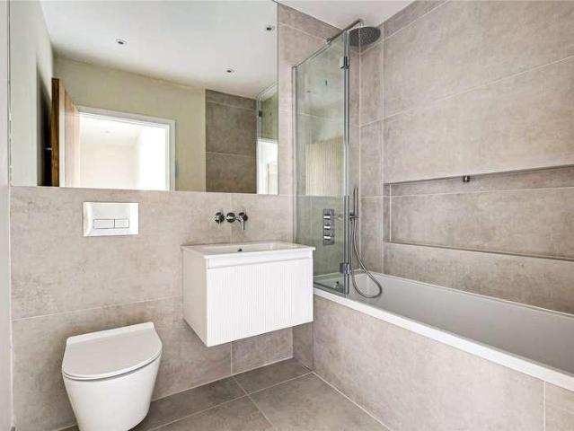 House for sale in Greater London