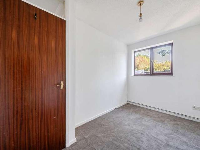 House for sale in Thrupp, Stroud