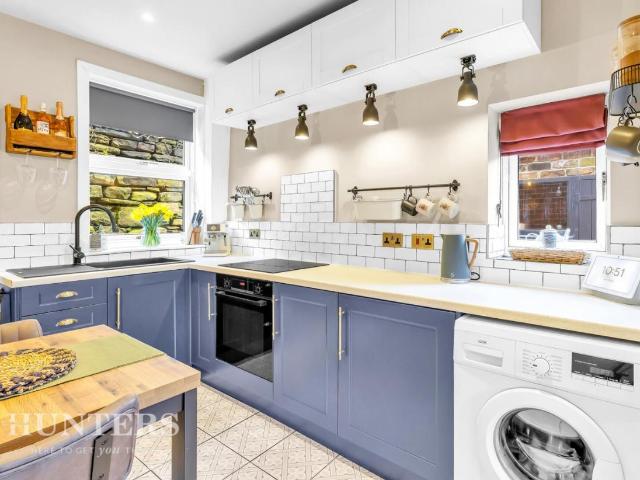 House for sale in Caldermoor, Burnedge