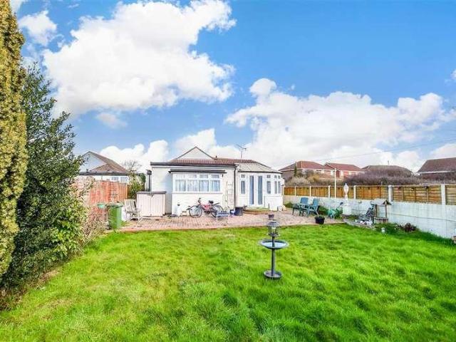 House for sale in Littlecote, West Sussex