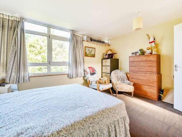 House for sale in Mount Hermon, Woking