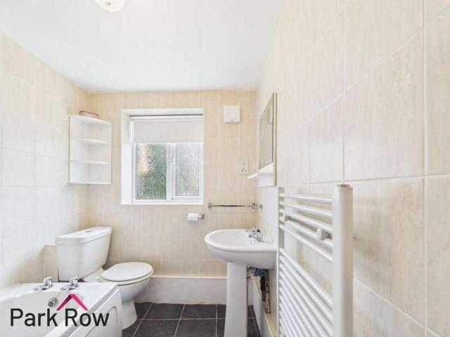 House for sale in Ulleskelf, North Yorkshire