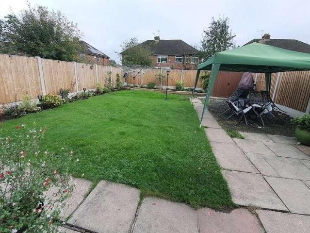House for sale in Lakes Estate, Styal