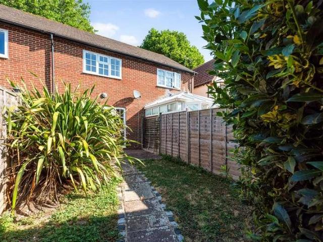 House for sale in Littlecote, West Sussex