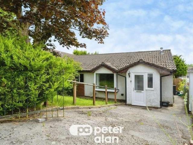 House for sale in Cimla, Neath