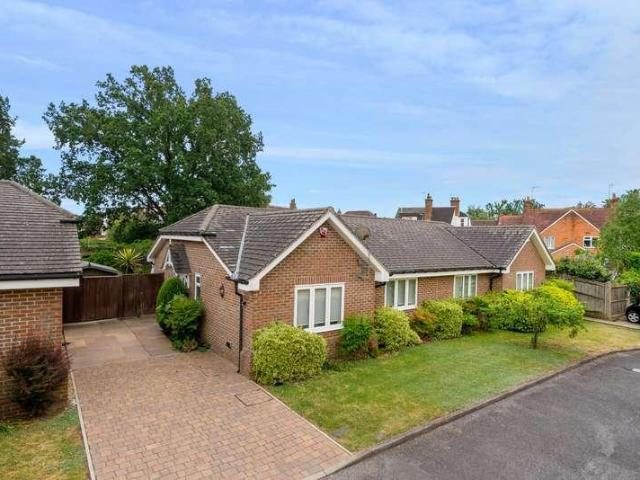 House for sale in Fole, Surrey