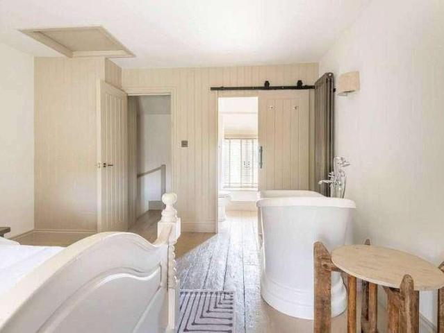 House for sale in Fossebridge, Gloucestershire