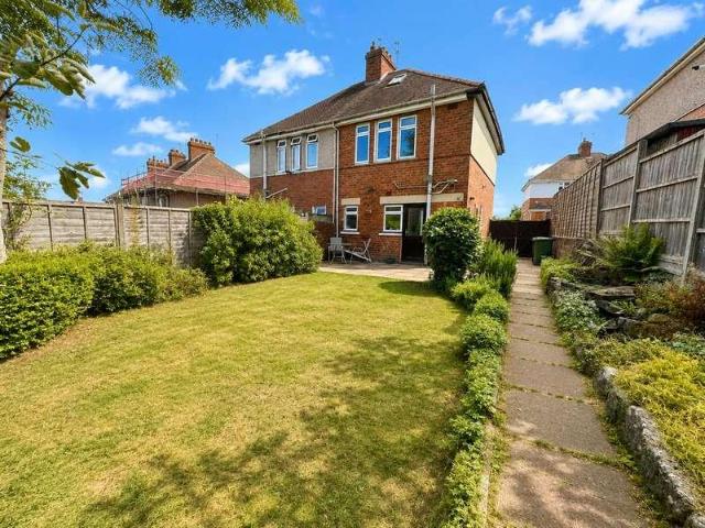 House for sale in Woodloes Park, Green Close