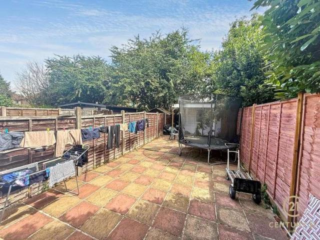 House for sale in Gould's Green, Greater London