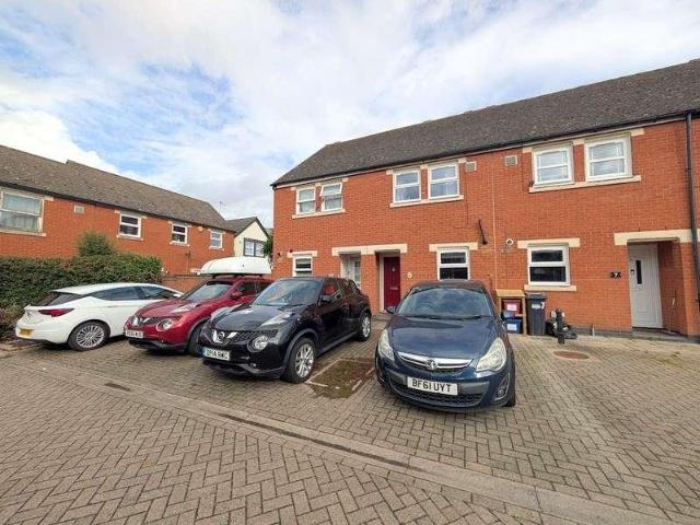 House for sale in London Borough of Hounslow, Greater London