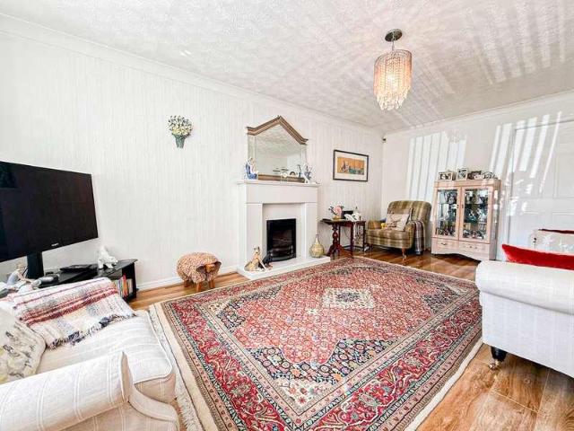 House for sale in Hunts Cross, Calderstones