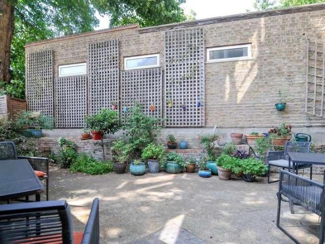 House for sale in West Hackney, Upper Clapton