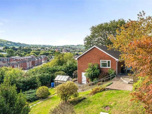 House for sale in Penygloddfa, Newtown