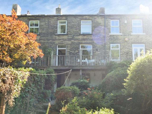 House for sale in Calverley, West Yorkshire