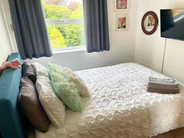 House for sale in Henley-on-Thames, Berrick Salome