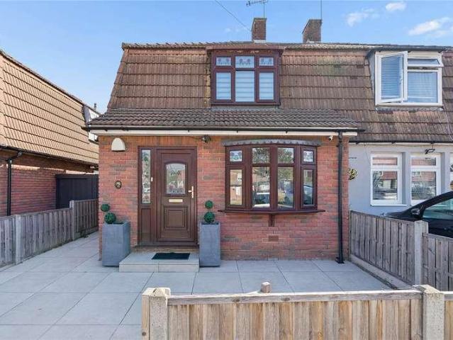 House for sale in London Borough of Havering, Greater London