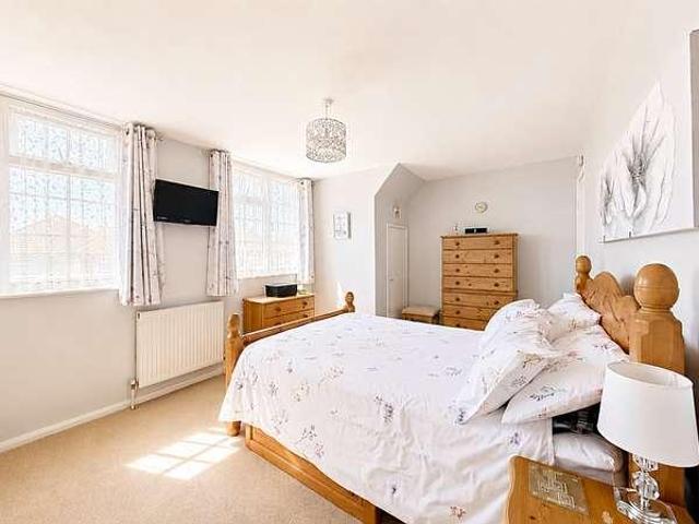 House for sale in Hampton, The Bridge