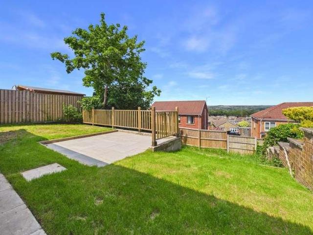 House for sale in Crigglestone, West Yorkshire