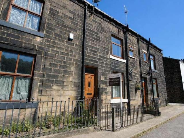 House for sale in Walsden, West Yorkshire