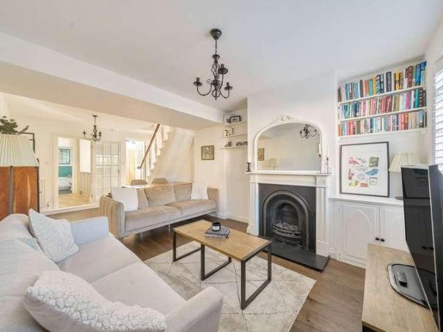 House for sale in East Molesey, Surrey
