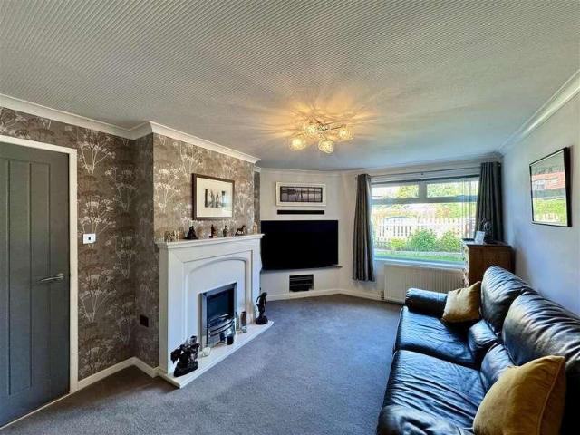 House for sale in Lascelles Hall, Kirkburton
