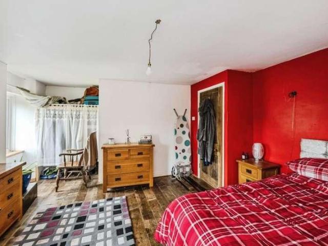 House for sale in Seven Sisters