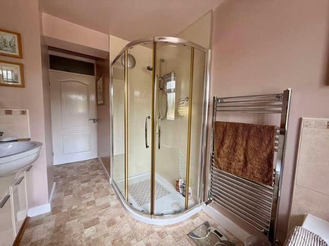 House for sale in Oadby, Leicestershire