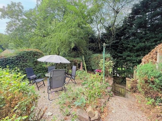 House for sale in Calverley, West Yorkshire