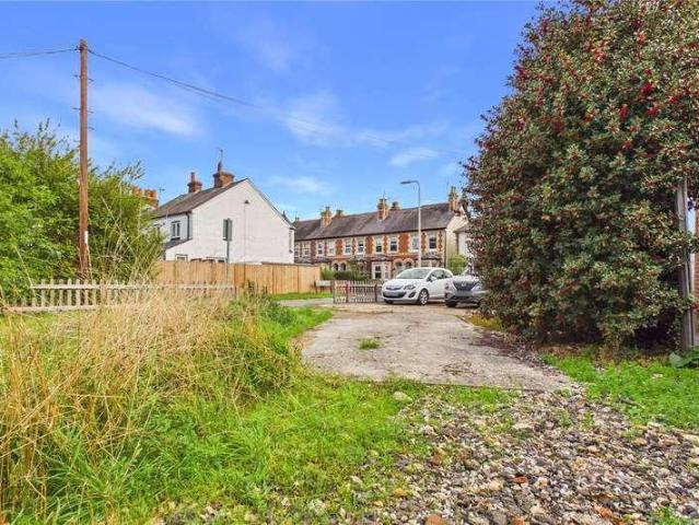 House for sale in Theale, West Berkshire