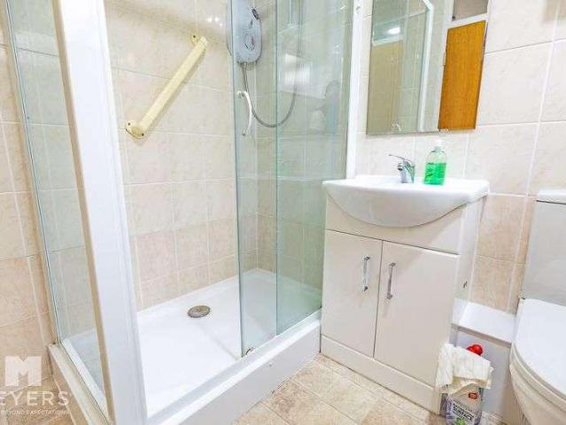 House for sale in Throop, Bournemouth