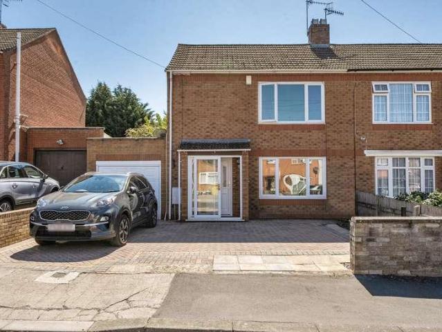 House for sale in Feckenham, City Of Bristol