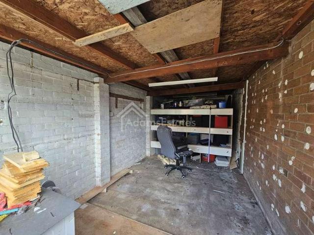 House for sale in Thornhill Lees