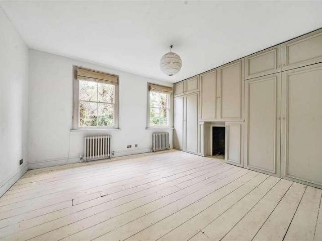 House for sale in Royal Borough of Kingston upon Thames, Greater London